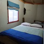 Cabana Pescador Cercano De Playa Y Centro